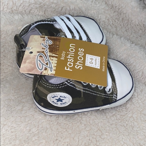 Infant Canvas Soft Sole Sneakers - Picture 3 of 4